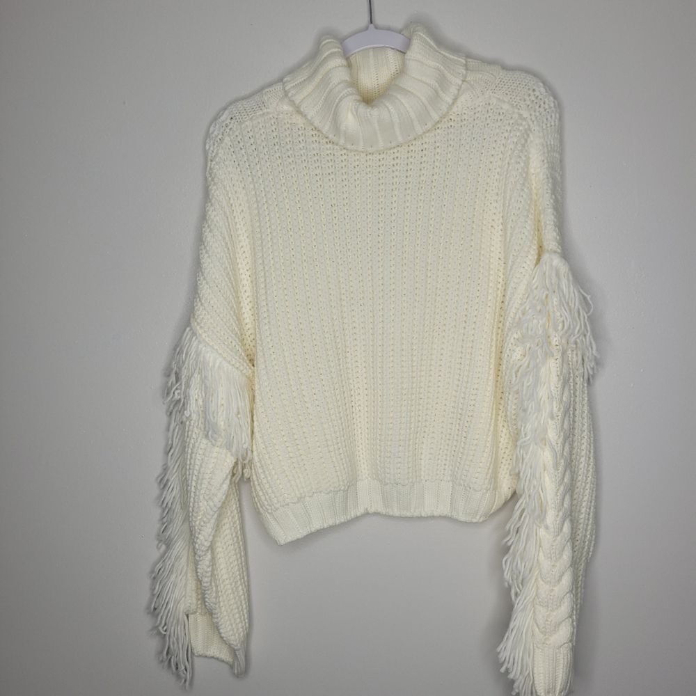 Urban Revivo Cream Knit Fringe Turtle Neck Sweater Cute Size 10